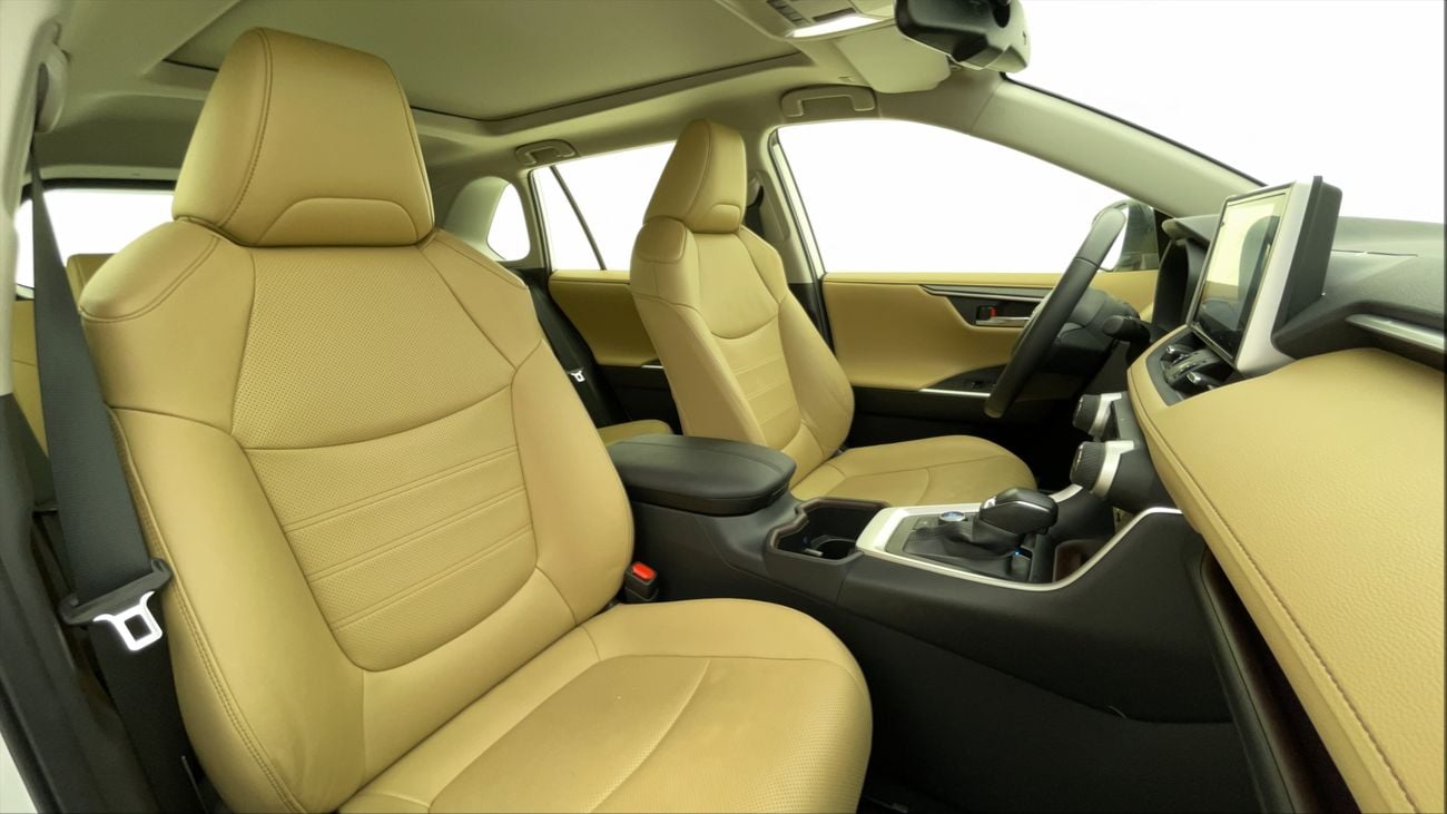 تويوتا راف ٤ VXR HEV 2.5 | بدون دفعة مقدمة | اختبار القيادة في المنزل