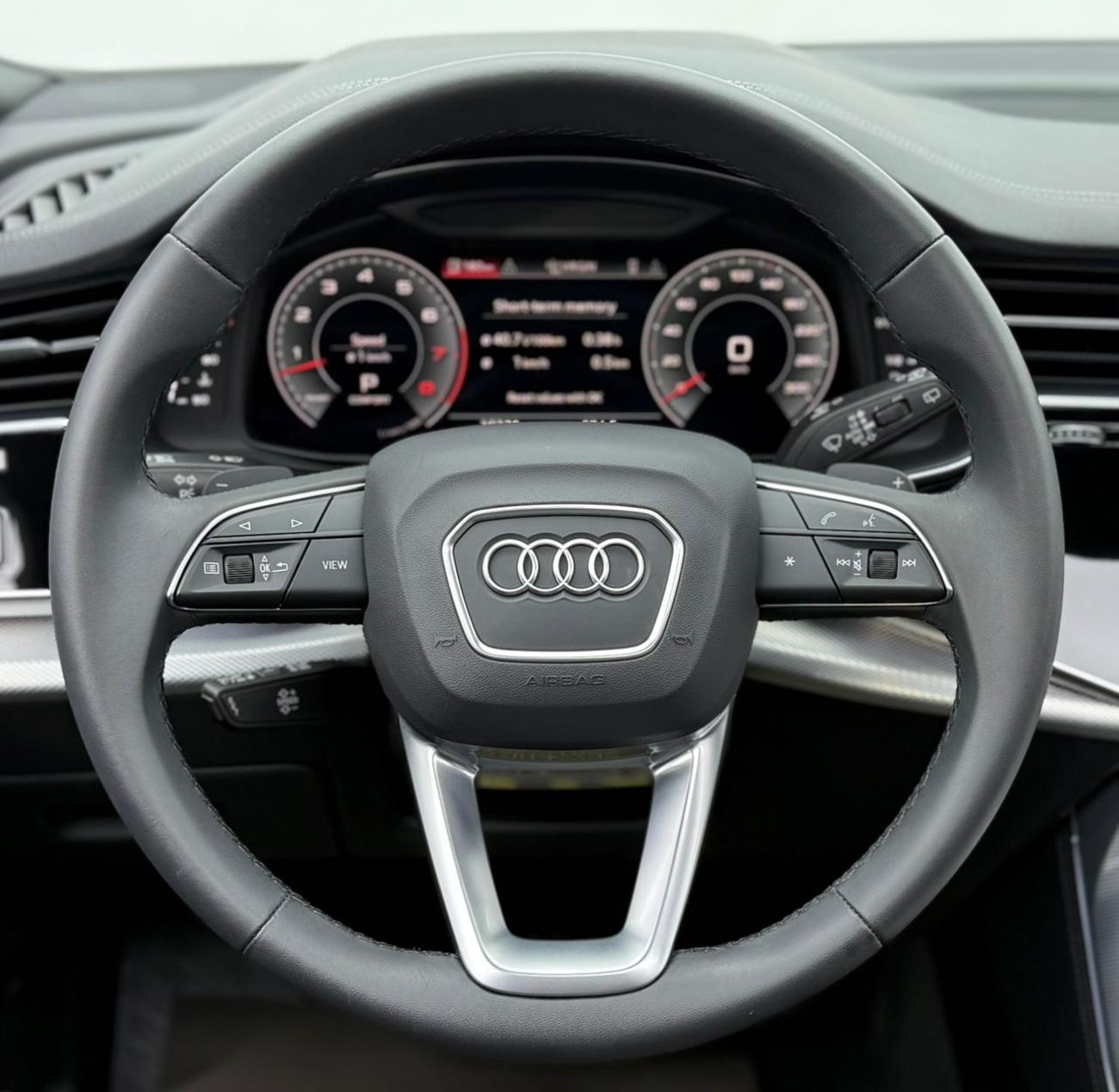 أودي Q8  2023 Audi Q8 55 TFSI Quattro S-Line, 2028 Audi Warranty + Service Pack, Very Low km, GCC
