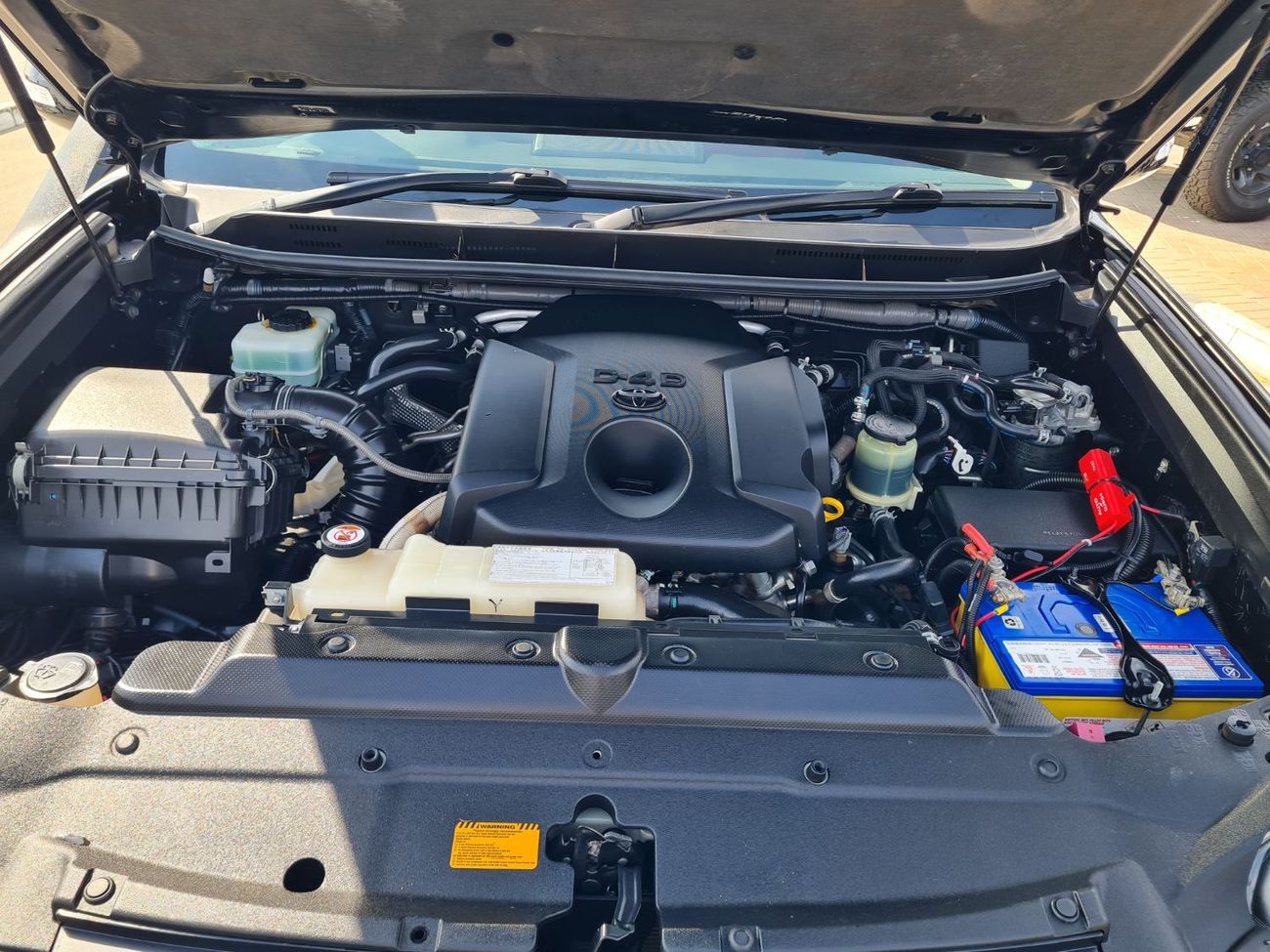 تويوتا لاند كروزر Prado, perfect inside and outside