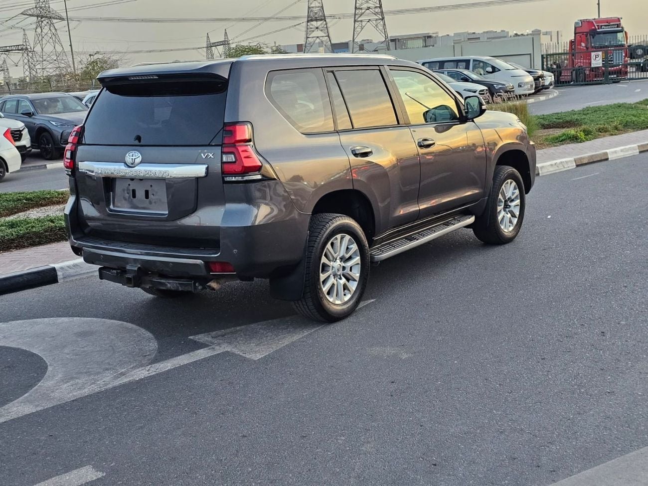 Toyota Prado VX 2.8L LHD V4 Diesel engine Grey Color Automatic transmission 4WD 7 Seater 5 Doors
