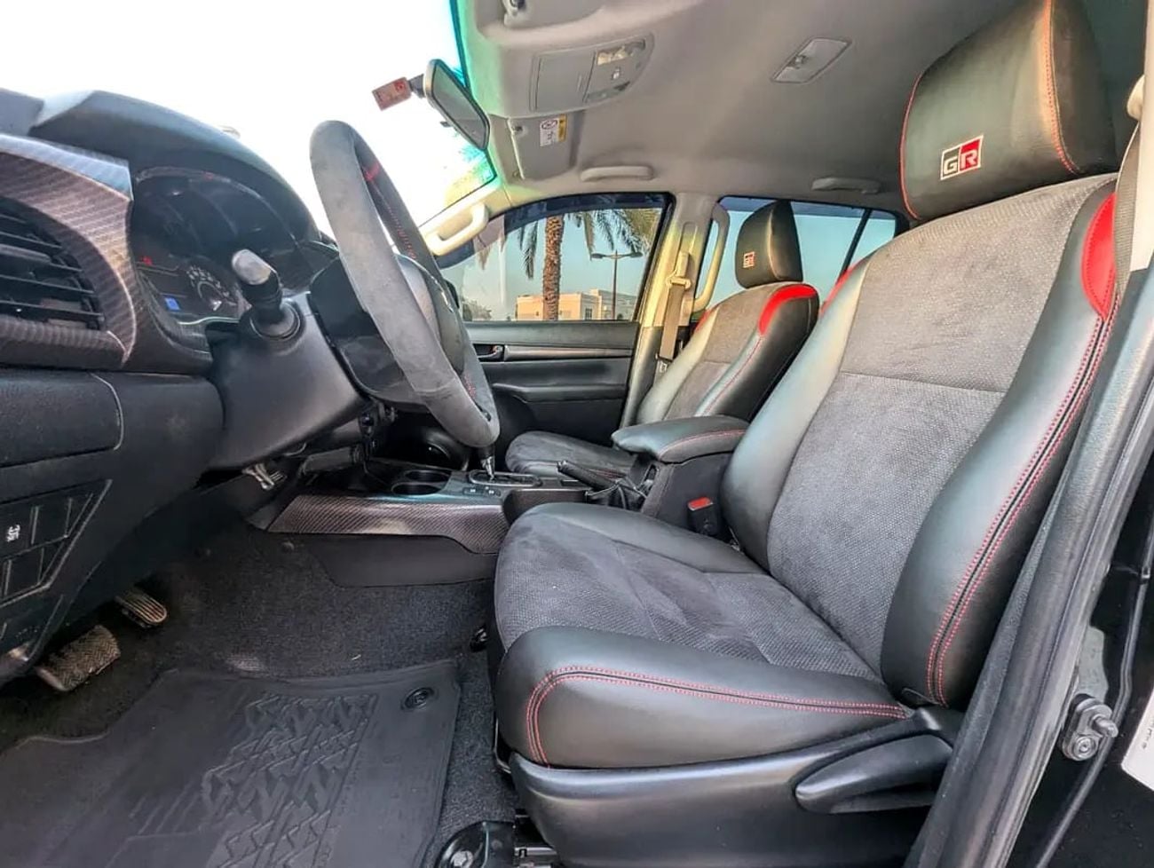 Toyota Hilux GR Sport Facelifted V4 2.7L GCC Specs In Excellent Condition