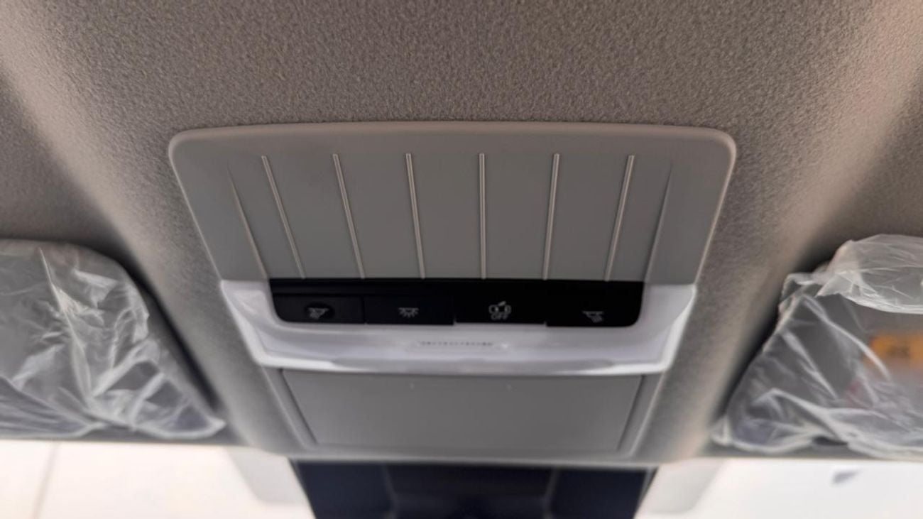 Mitsubishi L200 DCABIN 2.4L PETROL 4X4 5 MT MID-LINE