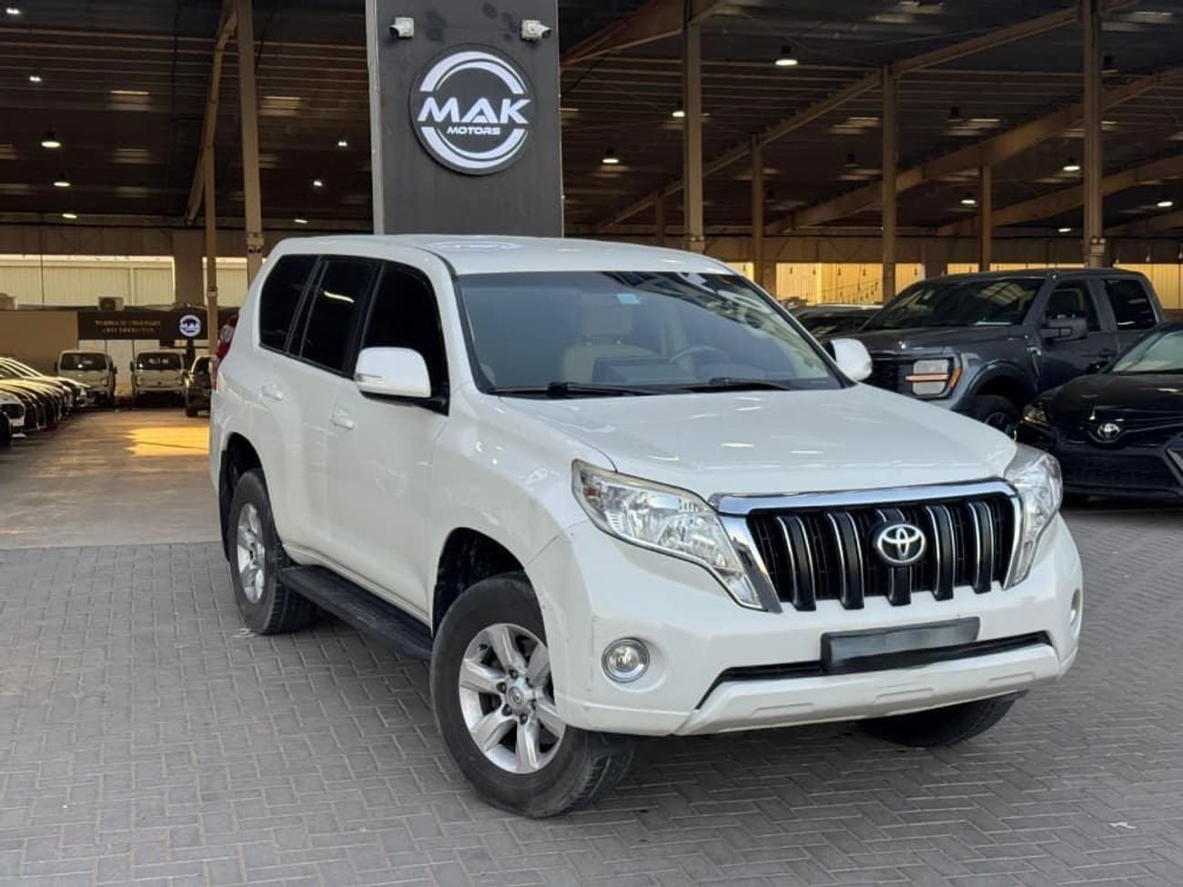Toyota Prado GXR / GCC / 4x4 / BIG SCREEN / LOW MILEAGE / RIMS / PERFECT CONDITION