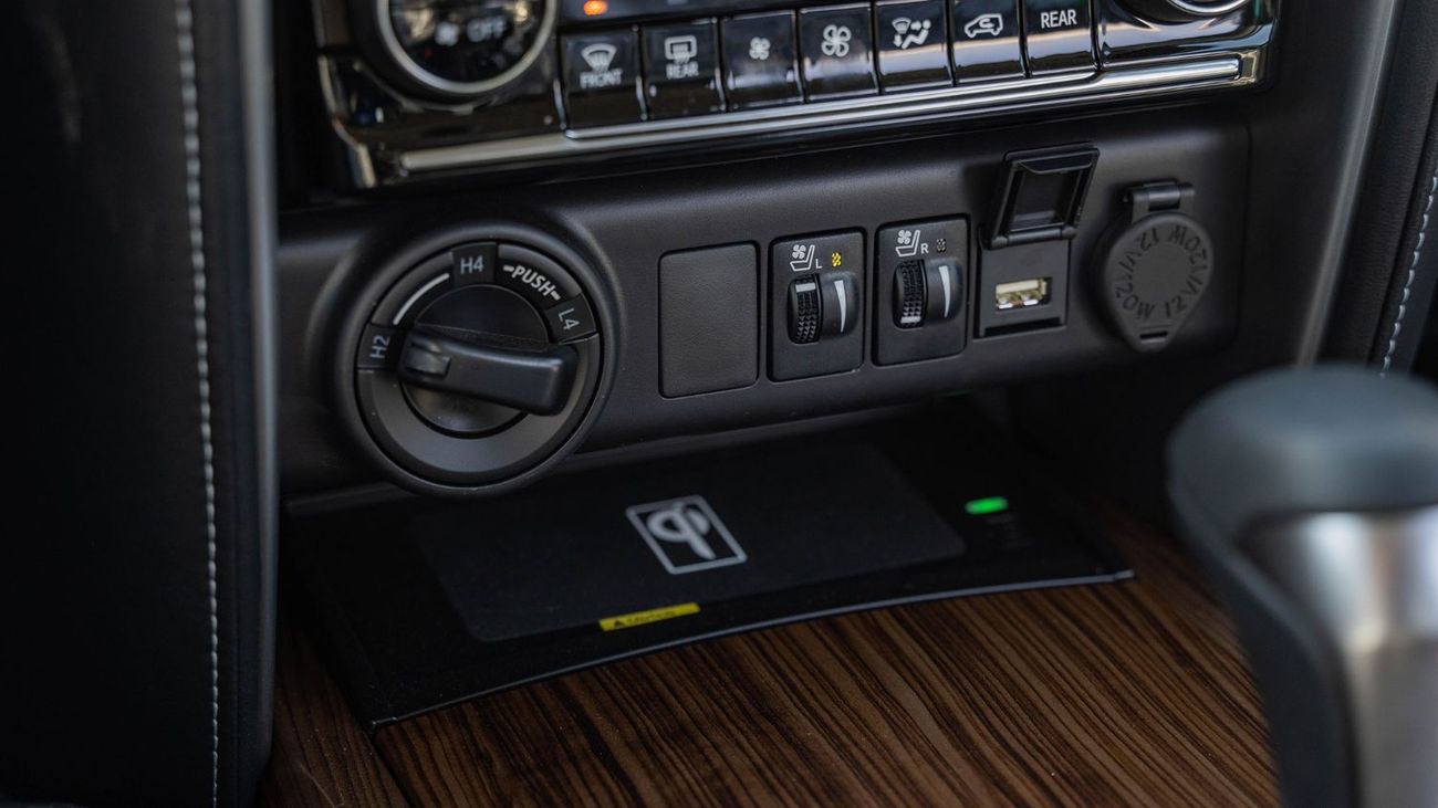 تويوتا فورتونر 2025 Toyota Fortuner Adventure SR5 V6 4.0L AT Petrol