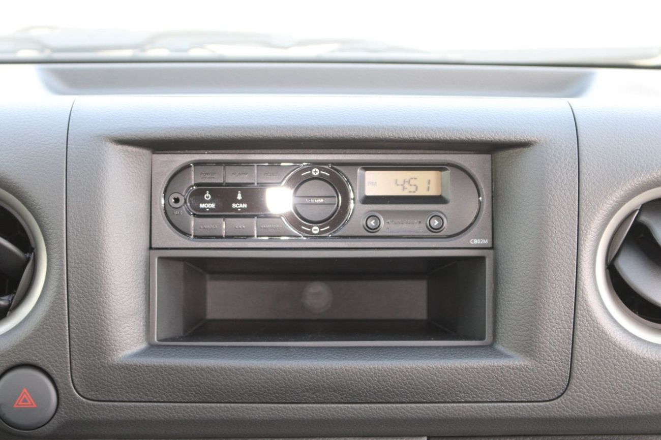 Nissan Urvan LHD - NISSAN URVAN 2.5L DIESEL 15-SEATER HIGH ROOF NARROW BODY DX MANUAL