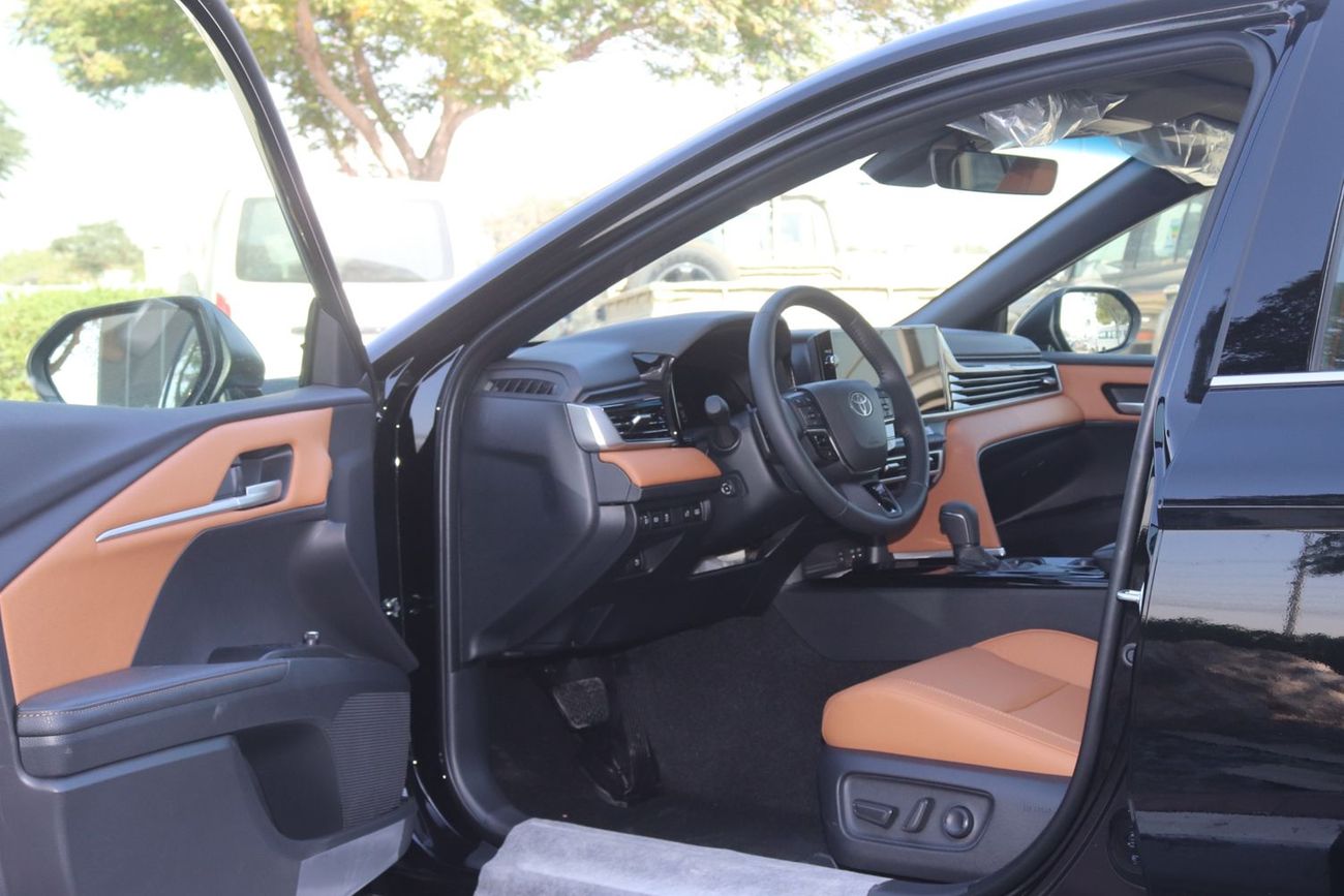 تويوتا كامري 2026 Model Toyota Camry GLE, 2.5L Petrol 2WD A/T