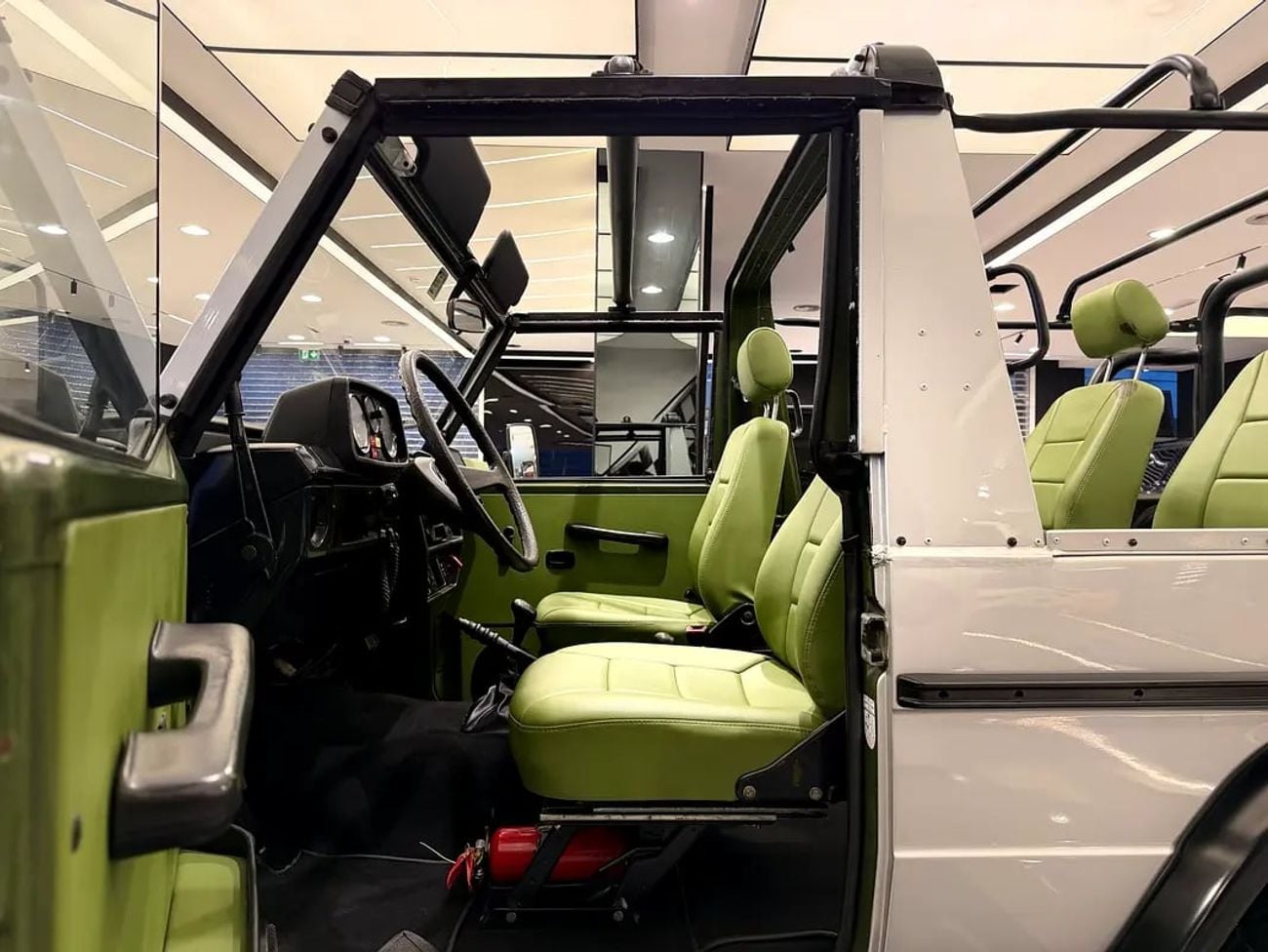 Mercedes Benz G300 European Specs