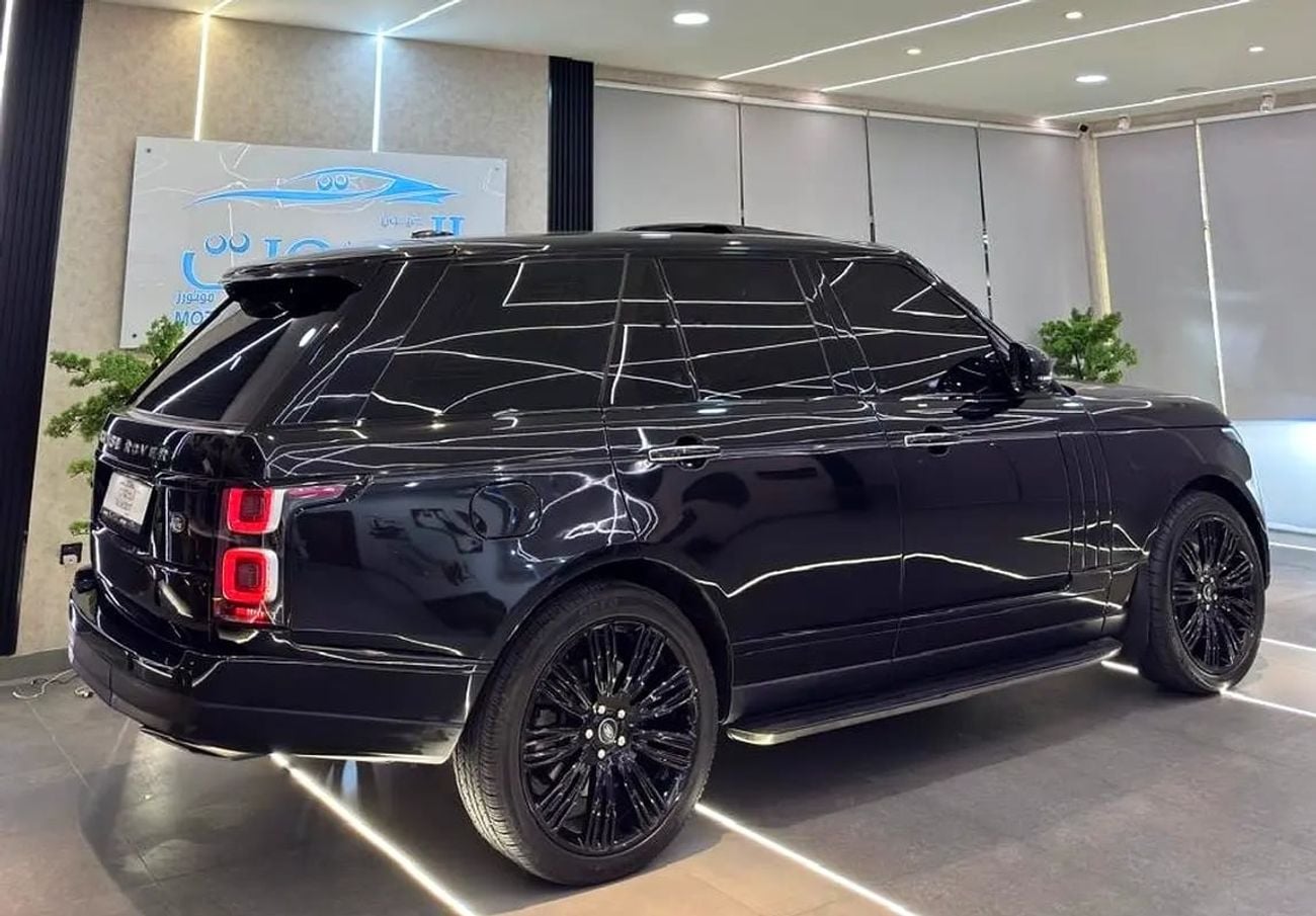 Land Rover Range Rover VOGUE SE AUTOBIOGRAPHY FACELIFT || RR VOGUE V8 || GIVEN WARRANTY || TOP RANGE || GCC || VIP CONSOLE