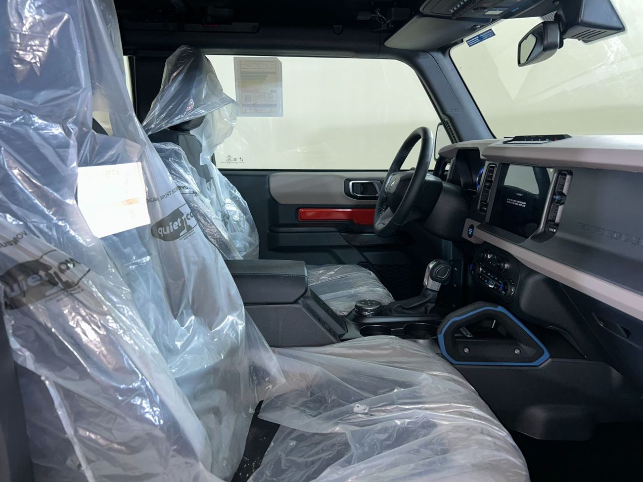 فورد برونكو Wildtrak 2.7L (4 Seater)