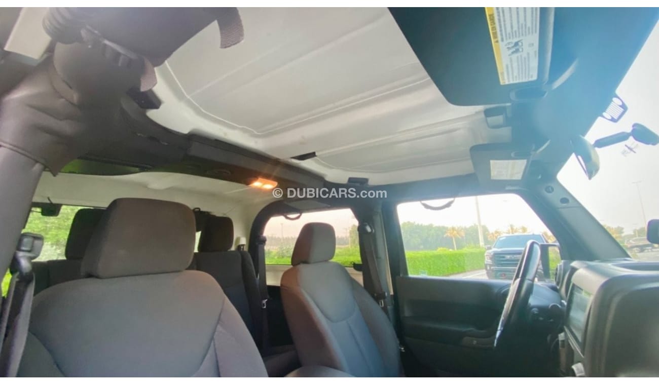 Jeep Wrangler Sahara Coupe