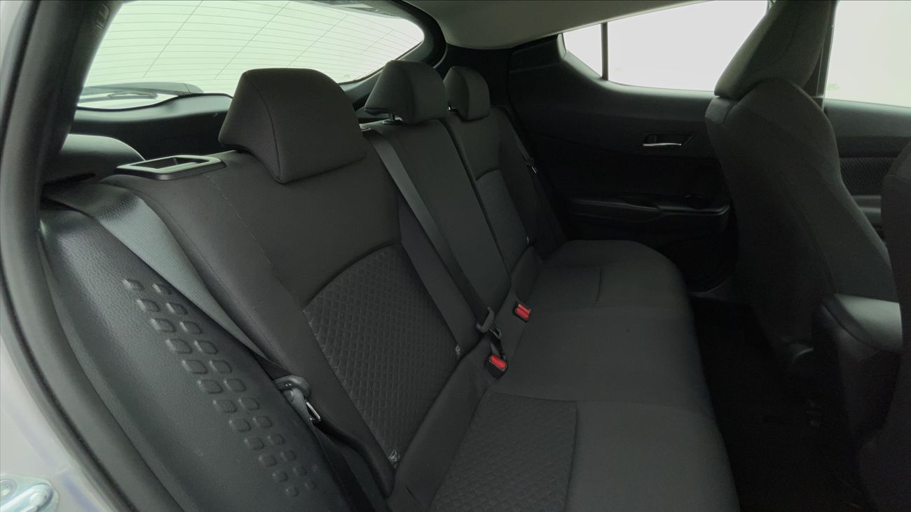 تويوتا CHR GX 1.8 | بدون دفعة مقدمة | اختبار القيادة في المنزل