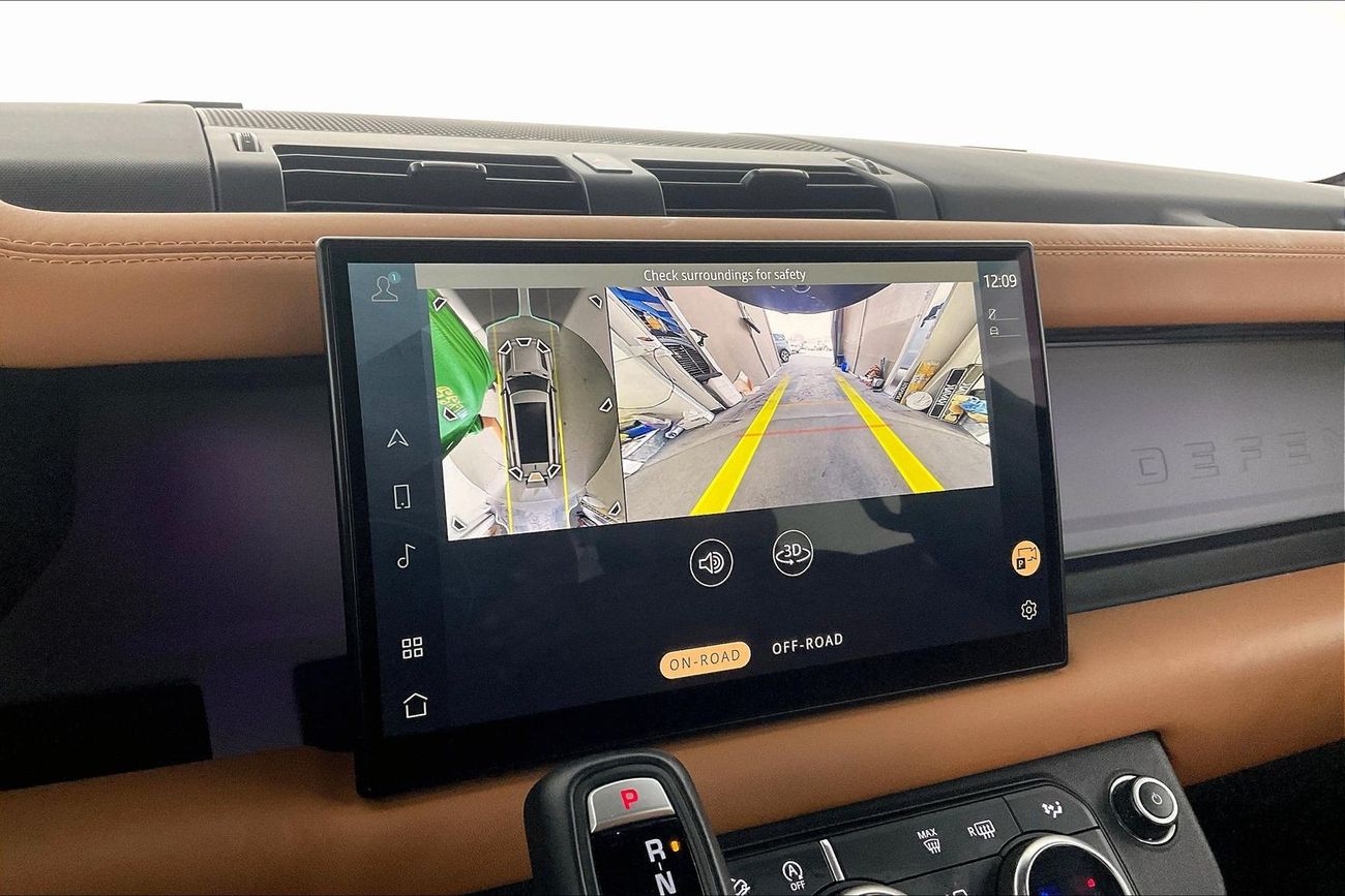 لاند روفر ديفندر P400 130 HSE | National Day Celebration | شامل الضمان | 0 ﺪﻔﻋﺓ ﺃﻮﻟﻯ