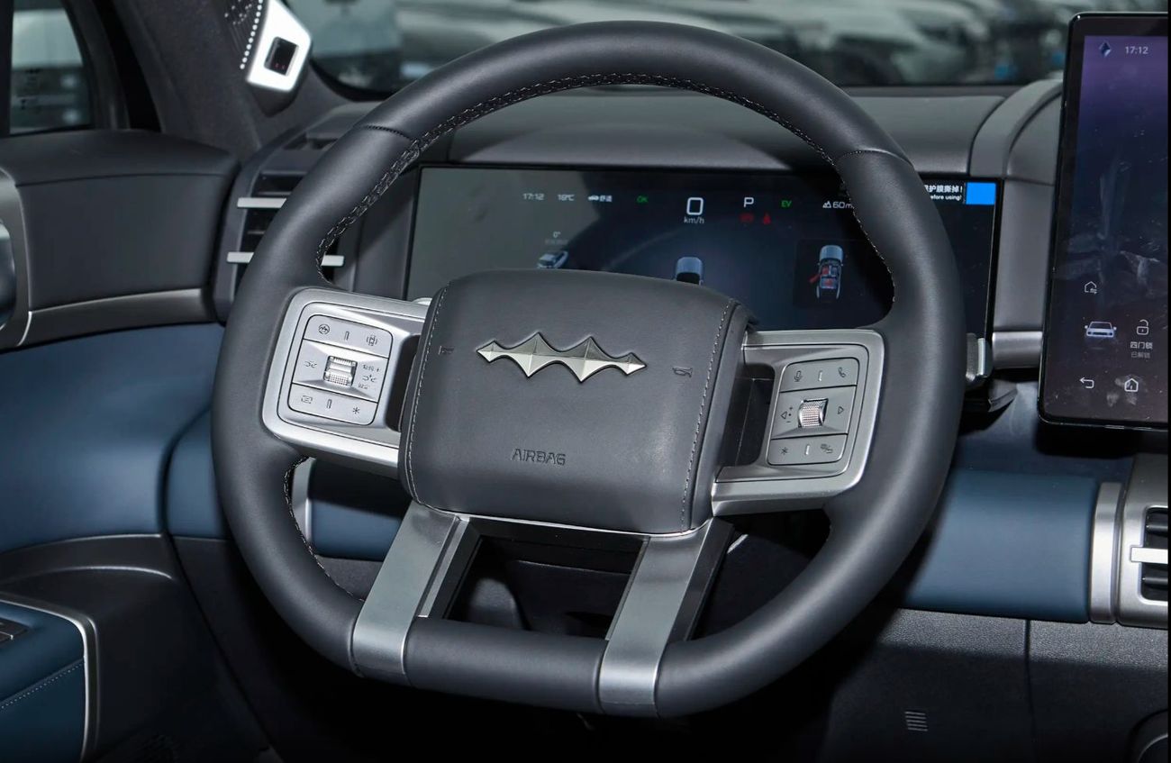 بي واي دي ليوبارد تيتانيوم 7 190KM Four-Wheel Drive Ultra Edition