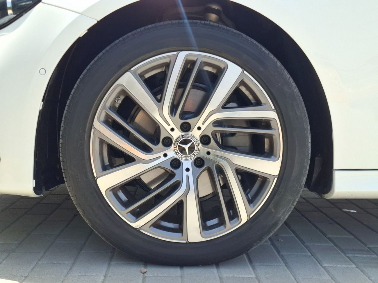 Mercedes Benz E220 Mercedes-Benz  E220d 2025 full option
