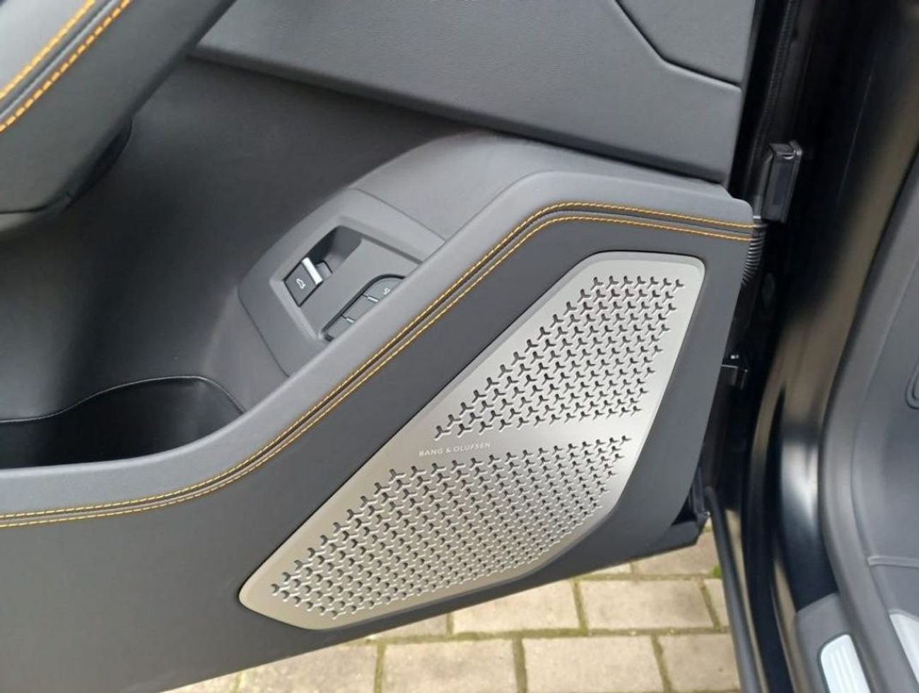 Lamborghini Urus Graphite Capsule