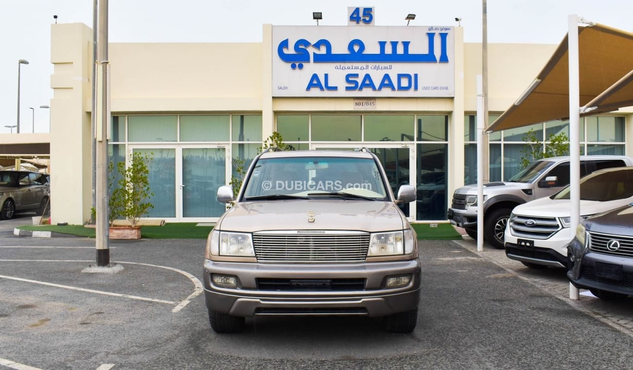 Toyota Land Cruiser GXR. V6