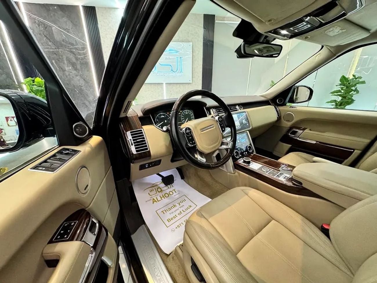 Land Rover Range Rover SV KIT SUPERCHARGED RR VOGUE || V8 || GCC I| FULLY LOADED || FACELIFT TO SHAPE || PANORAMIC
