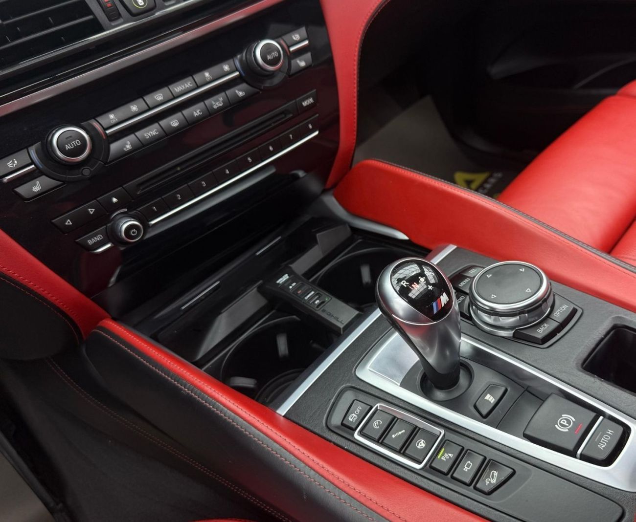 BMW X6M Std 4.4L 2015 BMW X6 M Power, Full Service History, Excellent Condition, GCC