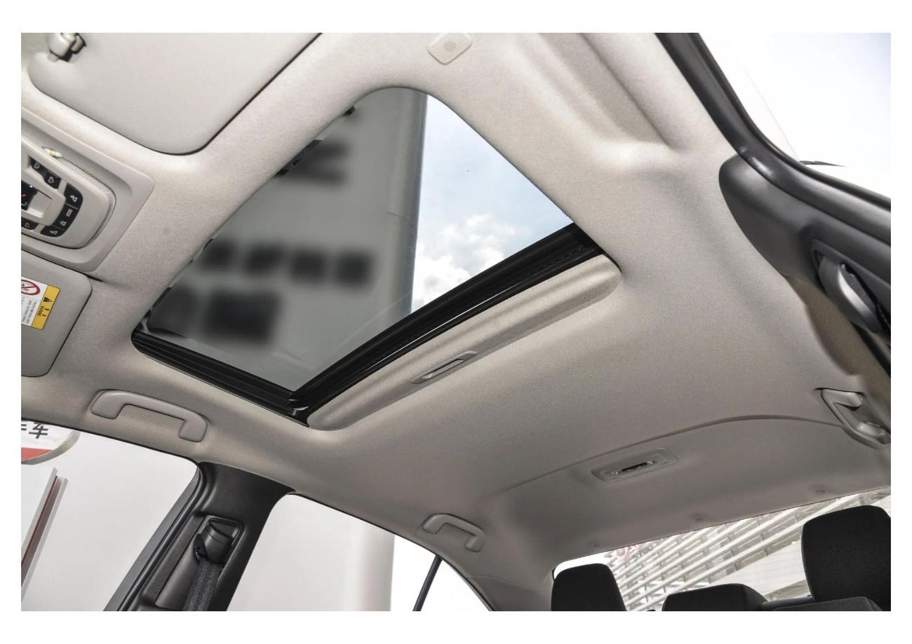 تويوتا ليفين LUXUARY