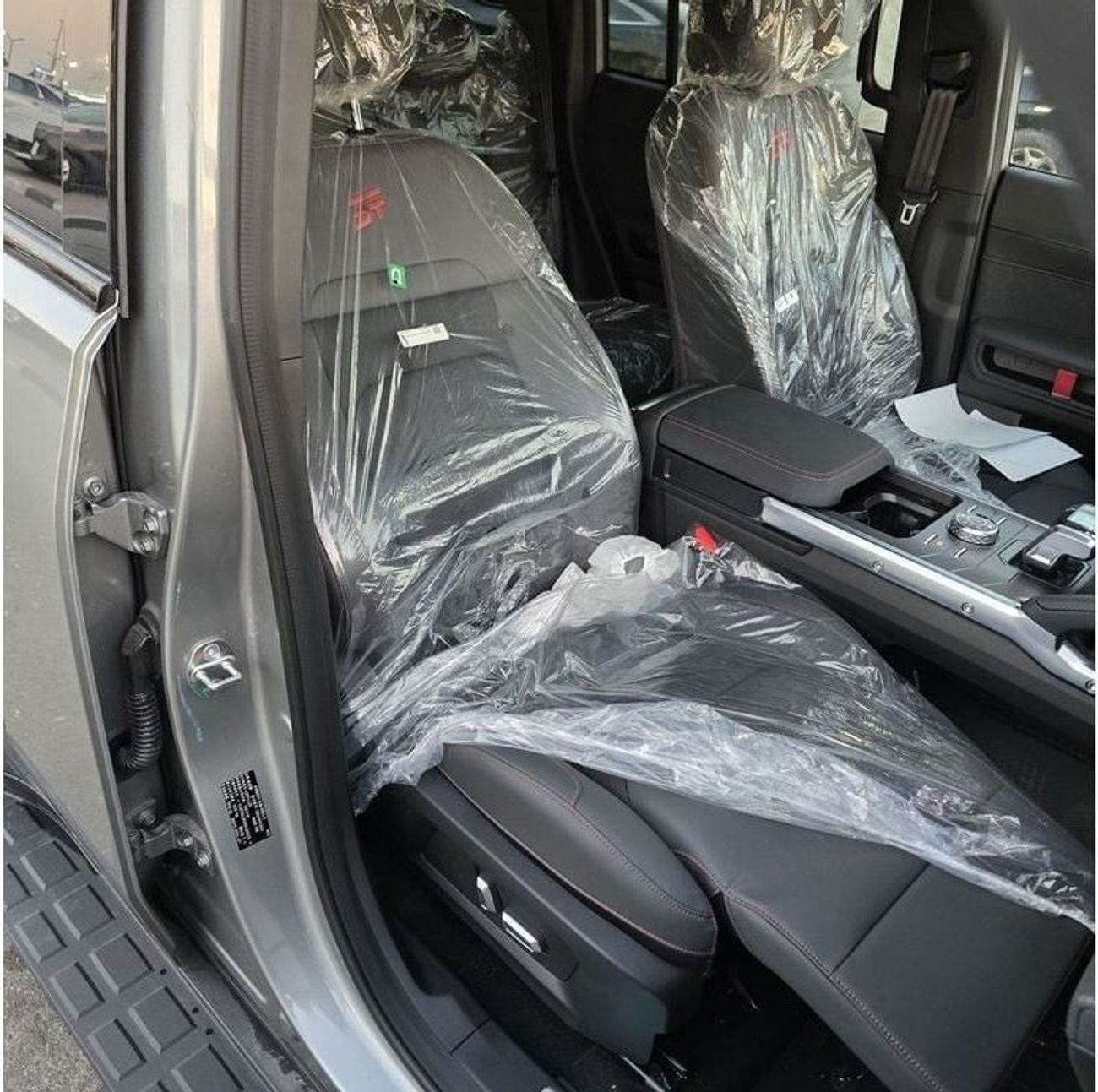 جيتور T2 2024 Jetour T2 2.0L Turbo 8 Speed AT Full option