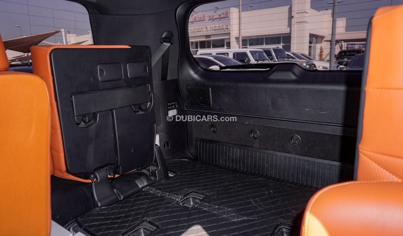 Lexus LX 570 Black Edition S