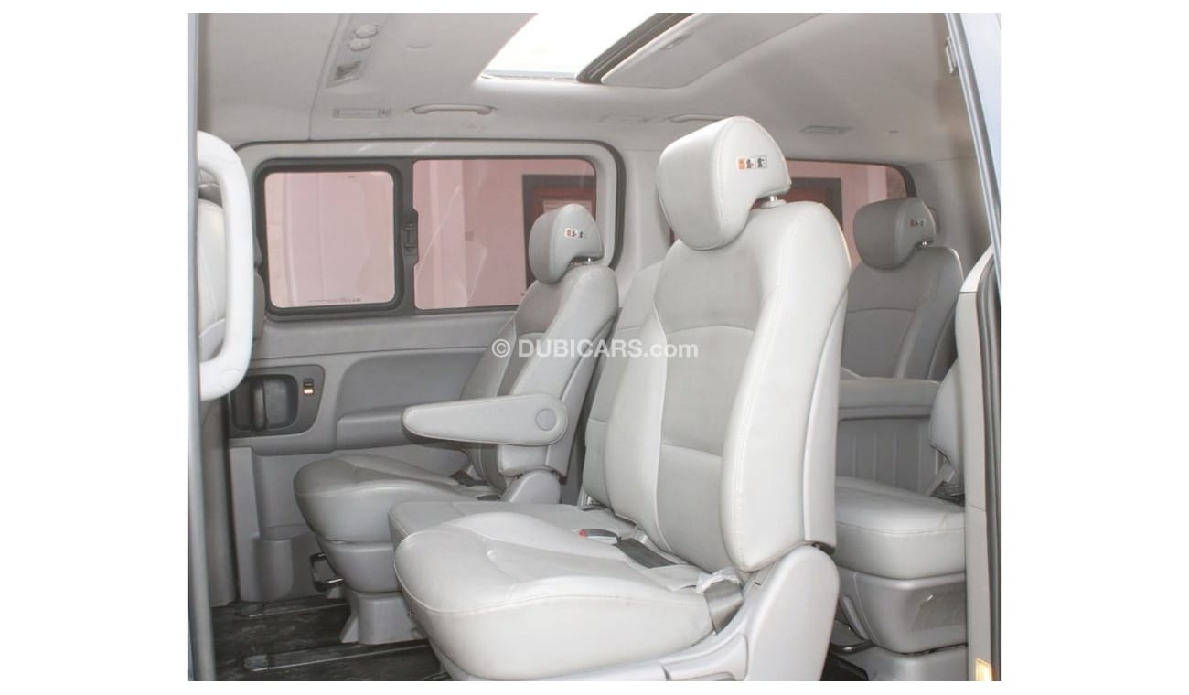 هيونداي جراند ستاريكس هيونداى جراند استاركس 2018 فل اوبشن رمادى وارد كوريا بحالة ممتازة بدون حوادث