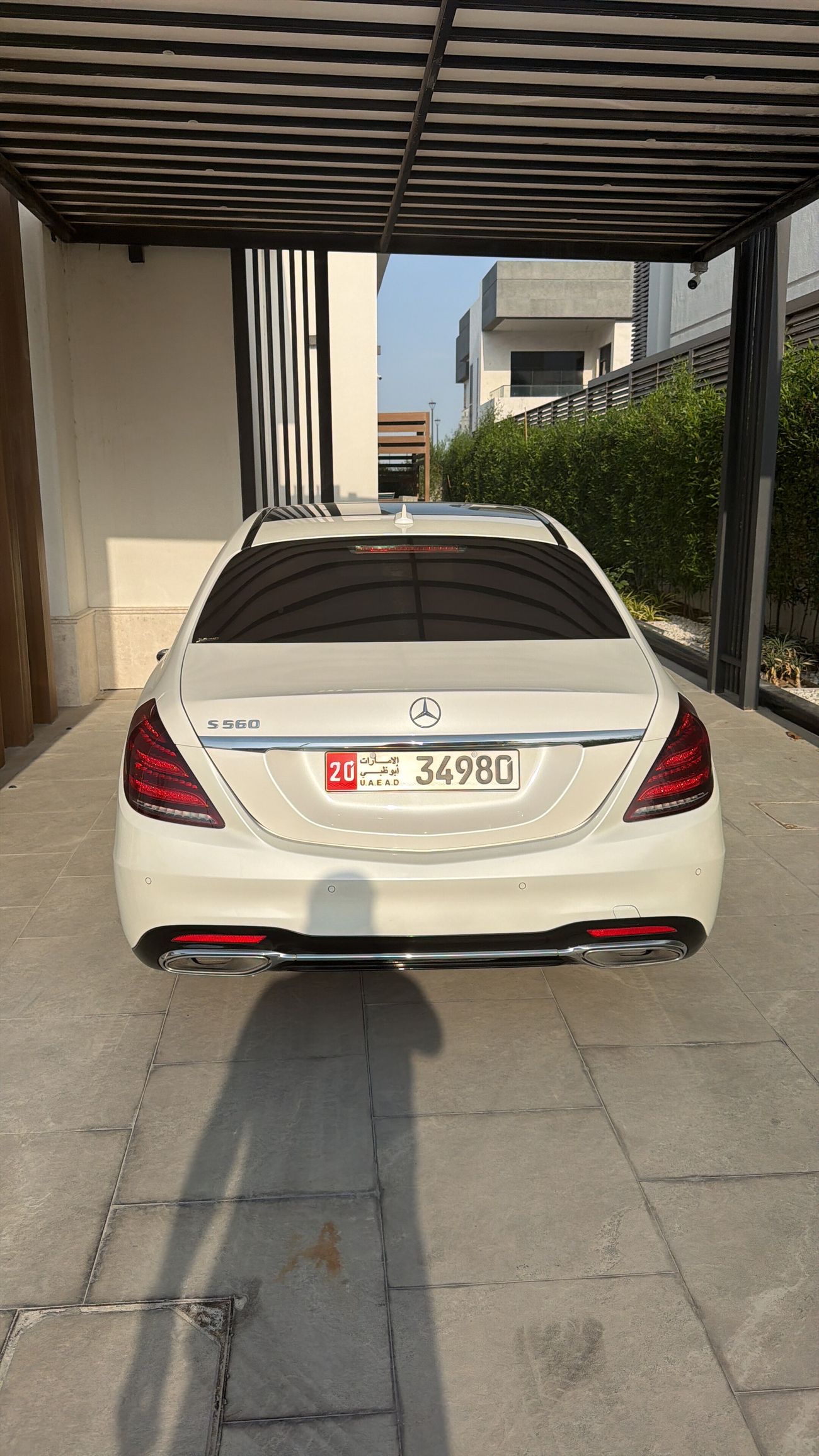 مرسيدس بنز S 560 Std 4.0L (463 HP)