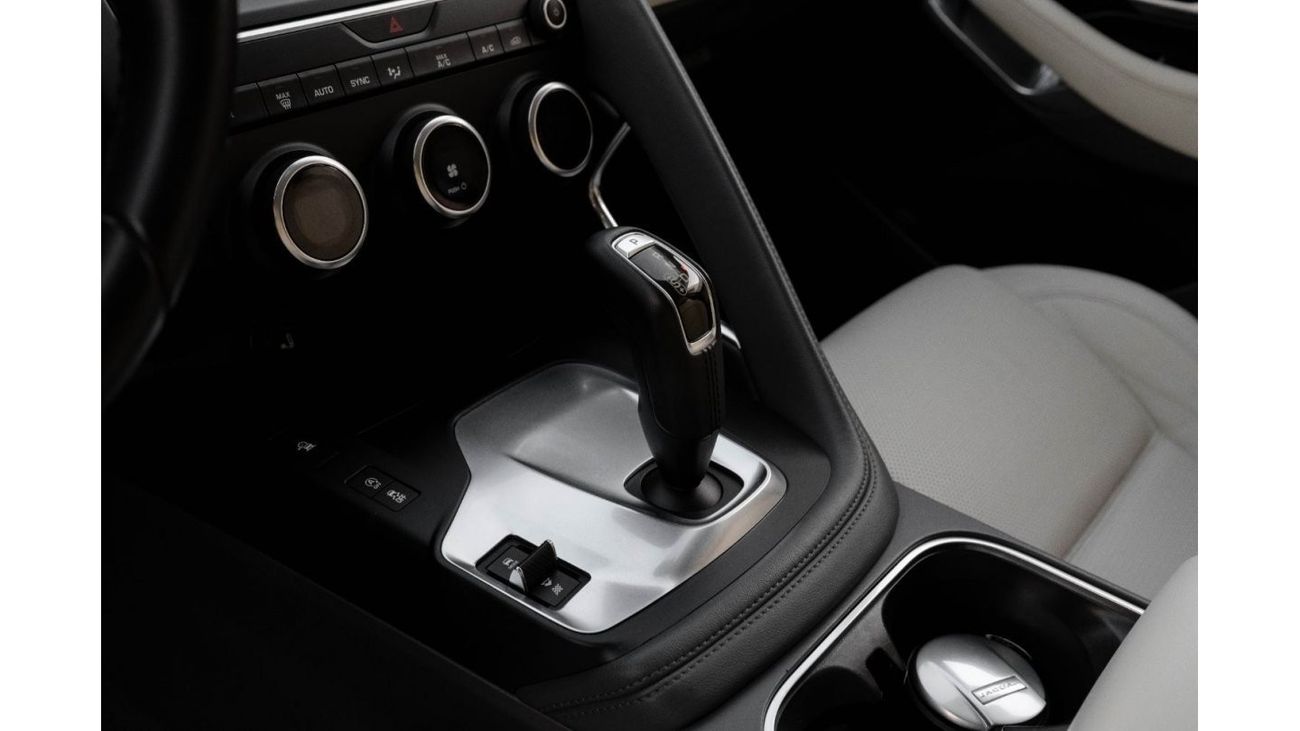 جاكوار E Pace | 1,665 P.M  | 0% Downpayment | Pristine Condition!