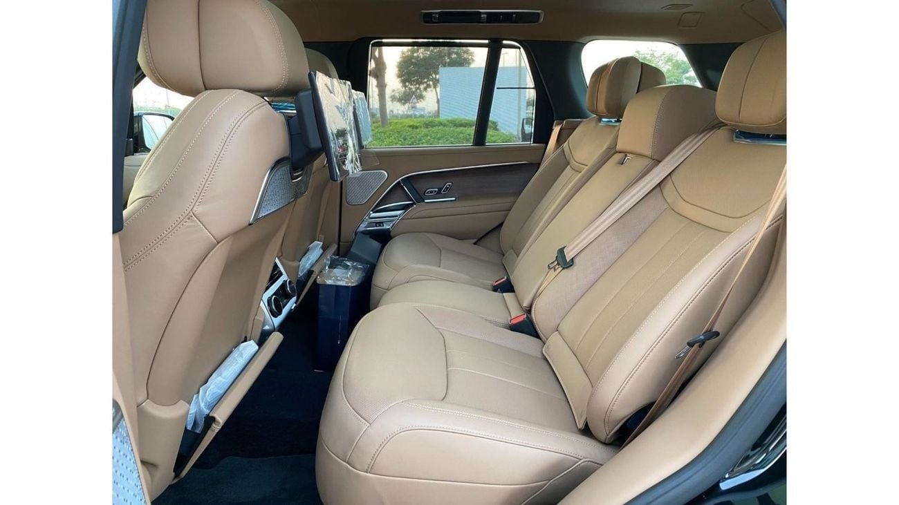 Land Rover Range Rover GCC SPEC UNDER WARRANTY AND SERVICE