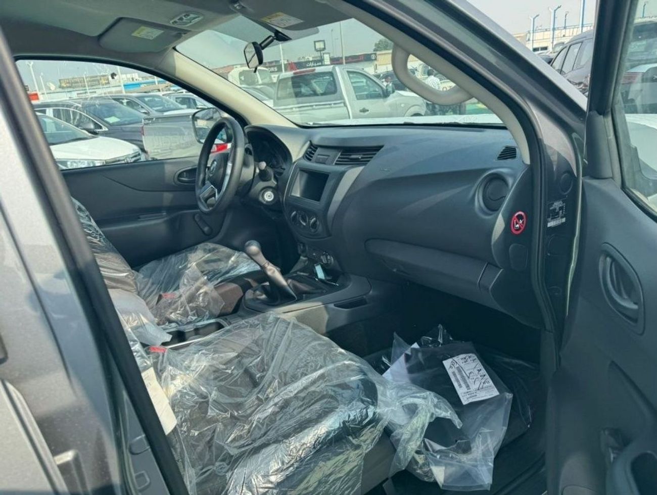 Nissan Navara Std 2.5L 4WD A/T