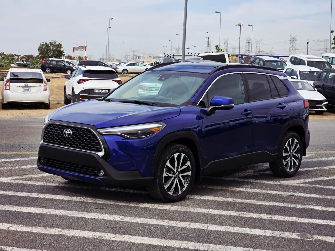 تويوتا كورولا كروس 2.0L XLE (AWD)