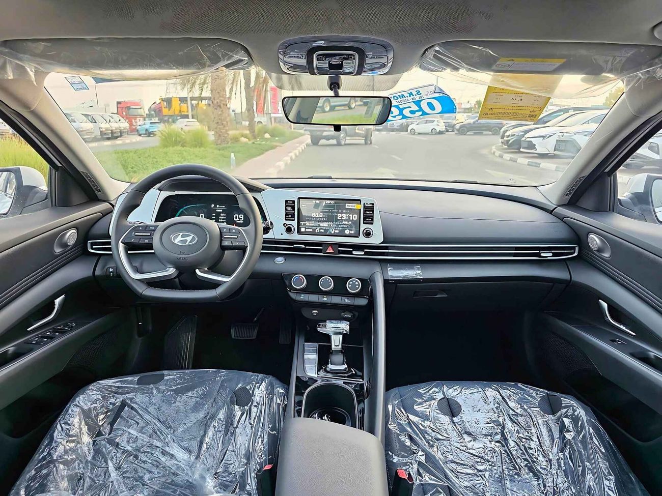 هيونداي إلانترا ELITE / 1.5L PETROL, SUNROOF WITH LEATHER, CHINESE SPCES (CODE# 68038)