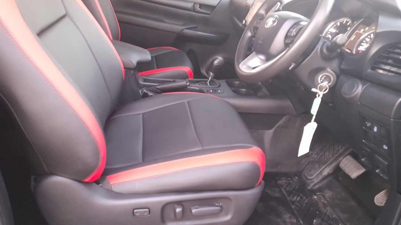 تويوتا هيلوكس SMARTCAP DIESEL RHD 2.8