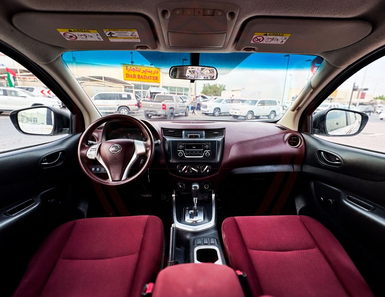 Nissan Navara Std 2.5L 4WD A/T Nissan Navara | 2.5 L | 2022 | GCC | Accident-Free | In Excellent Condition | 974 P