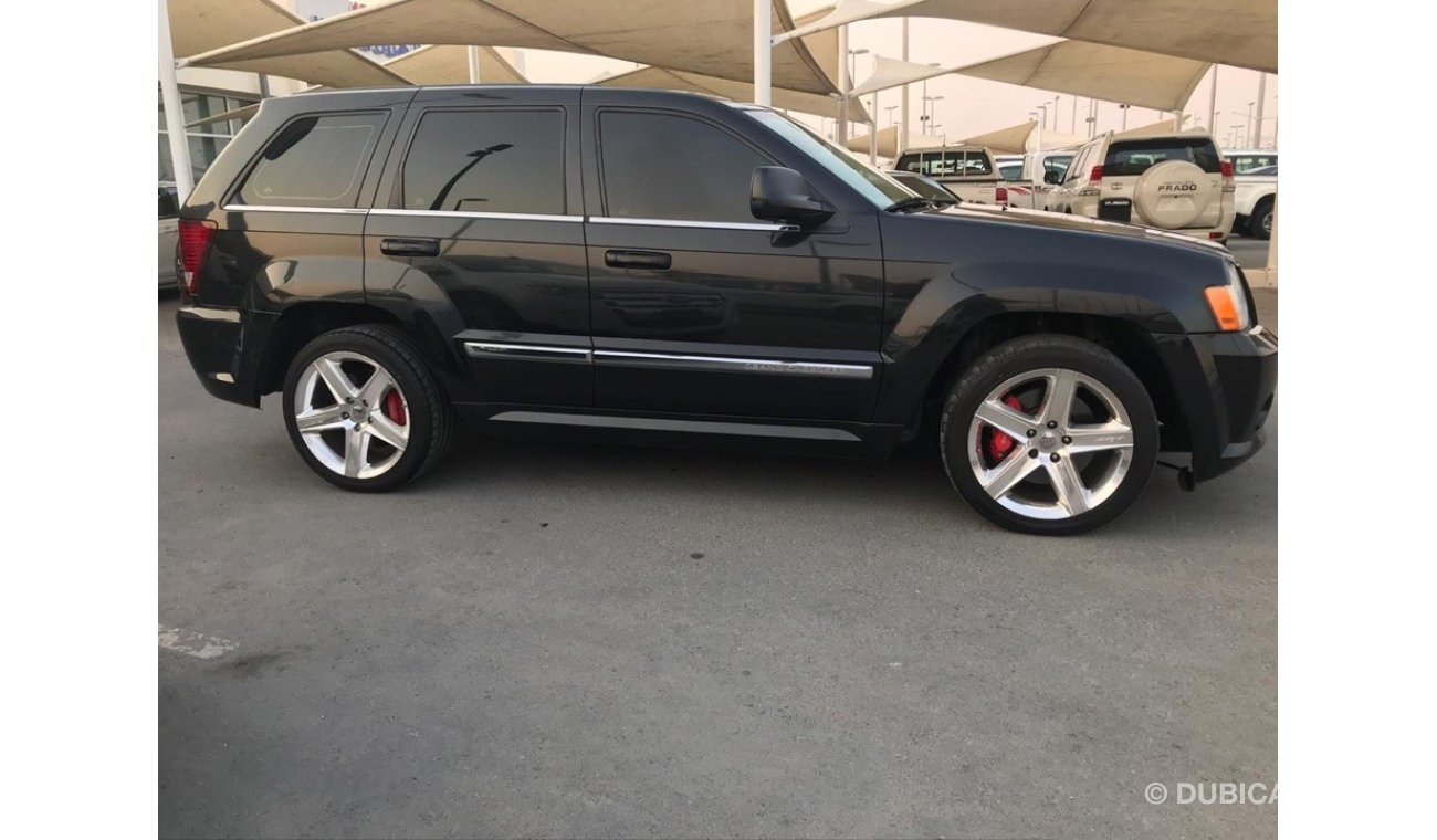 Jeep Grand Cherokee Jeep SRT model 2010GCCfull option sun roof leather inside car prefect condition no paint