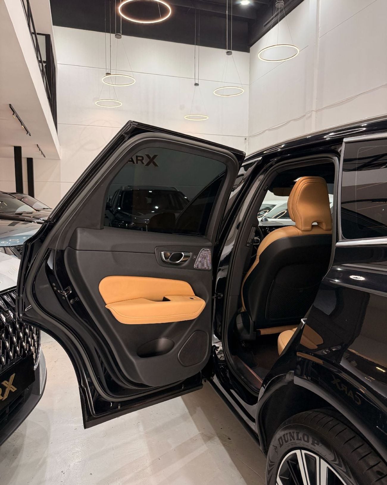 فولفو XC 60 INSCRIPTION فولفو XC60 B5 موديل 2023 | مواصفات خليجية | حالة ممتازة