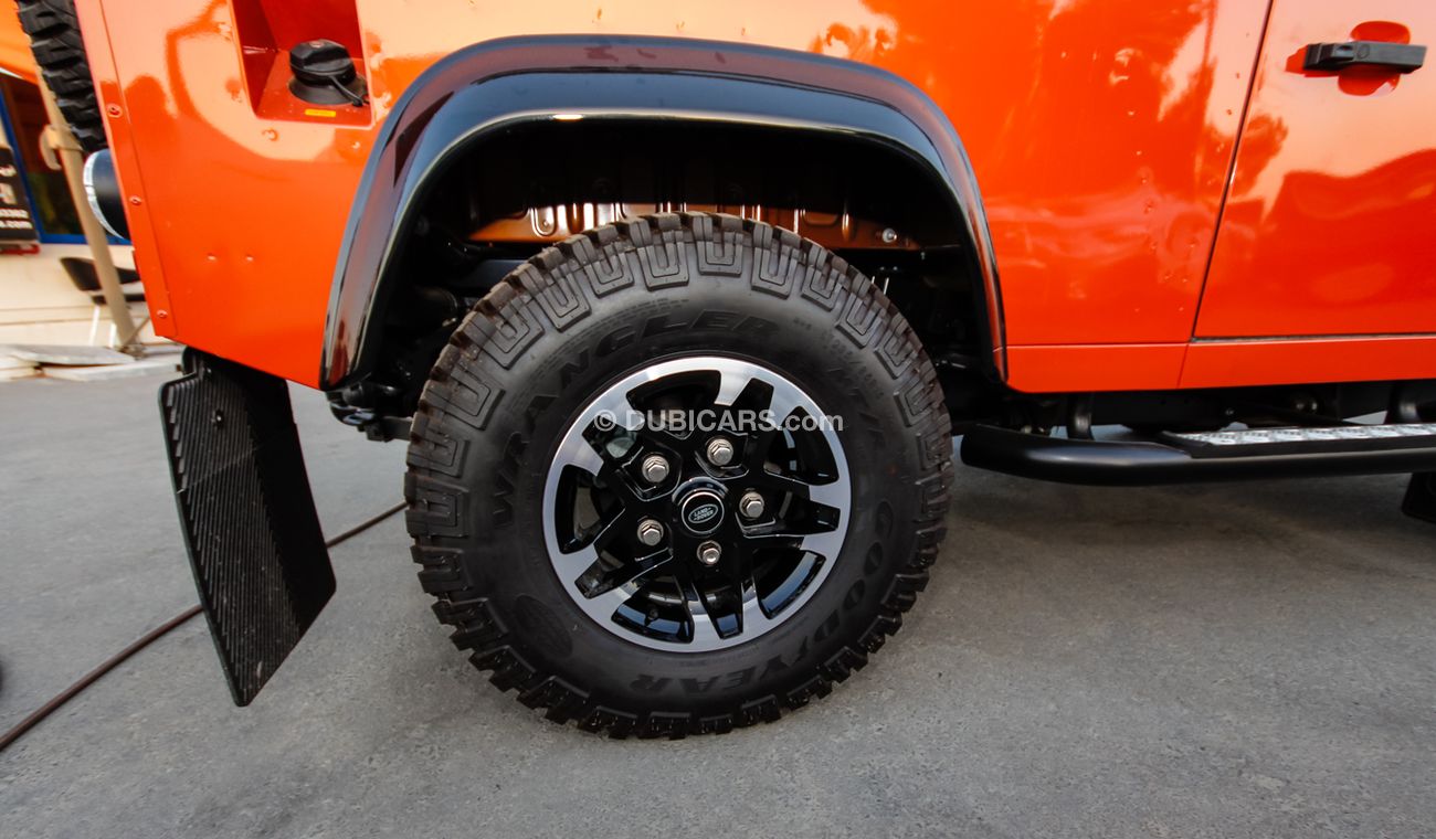 Land Rover Defender Adventure Edition