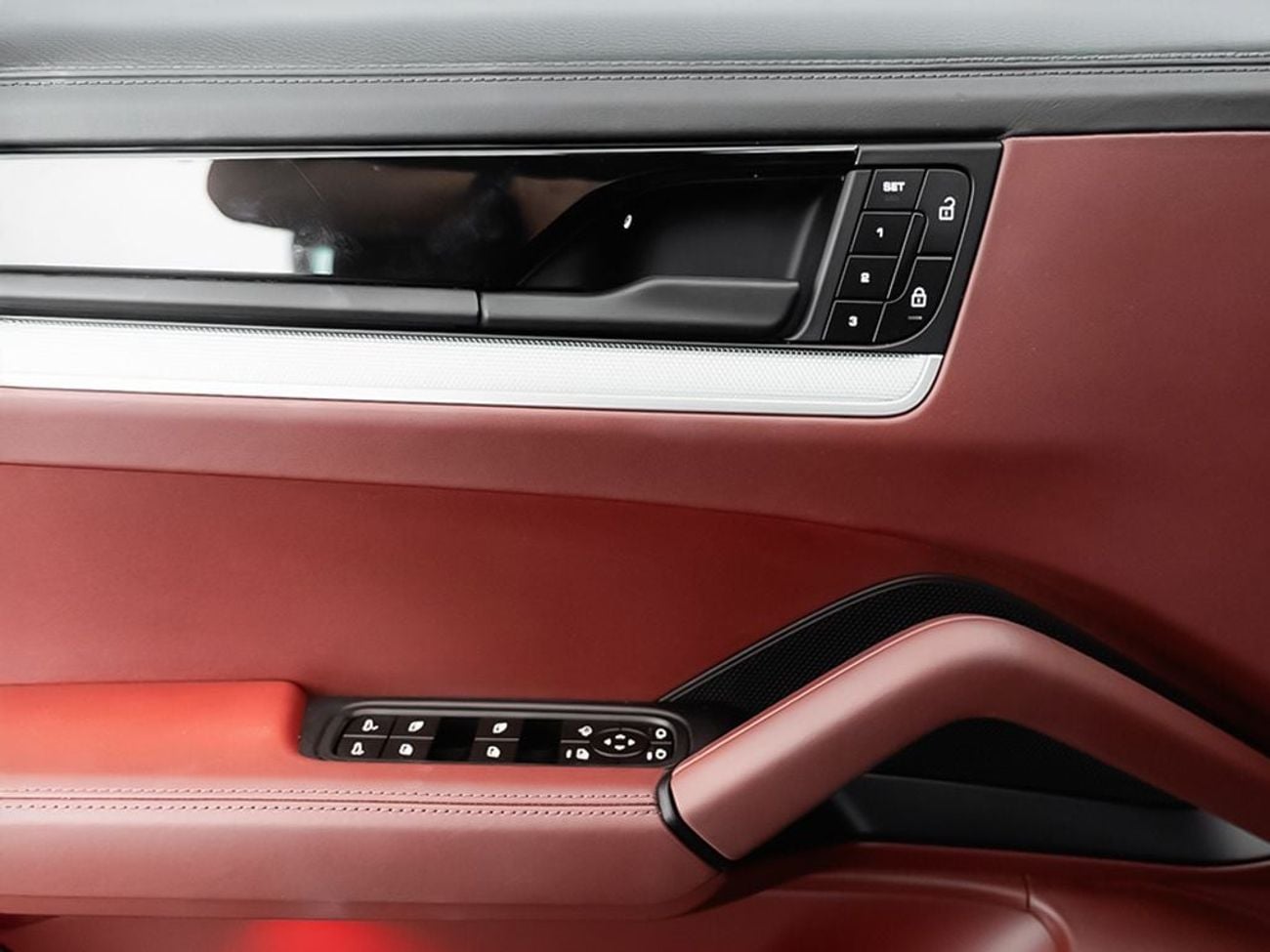 Porsche Cayenne Base Coupe