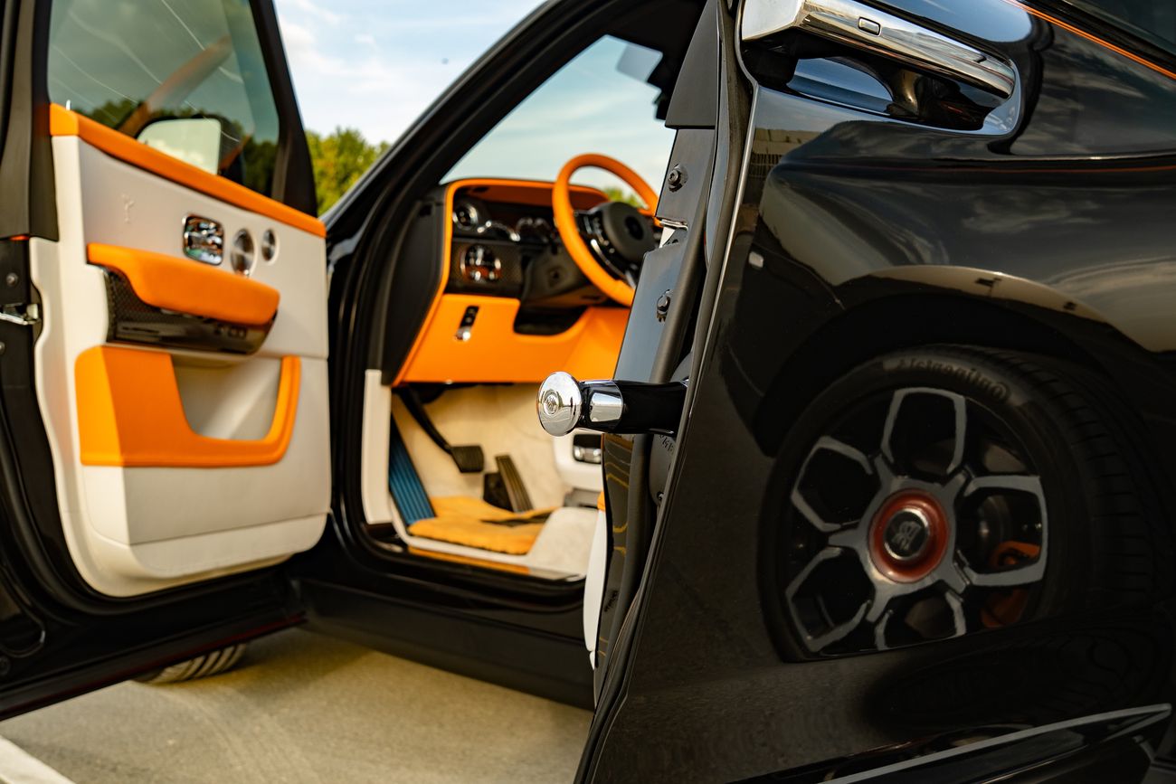 Rolls-Royce Cullinan 6.7L Twin-Turbo (563 HP)