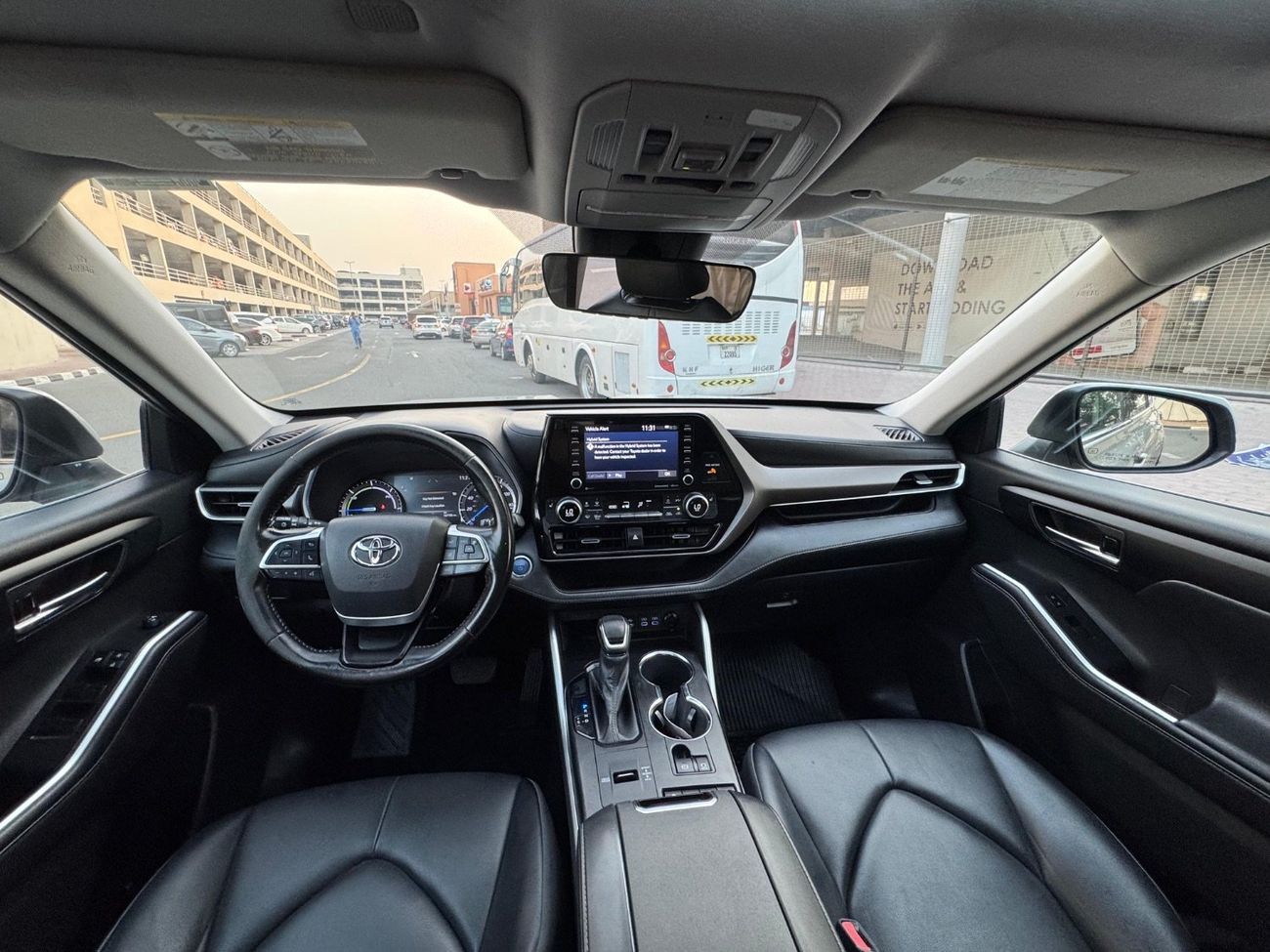 تويوتا هايلاندر 2.5L Hybrid VXR (AWD)