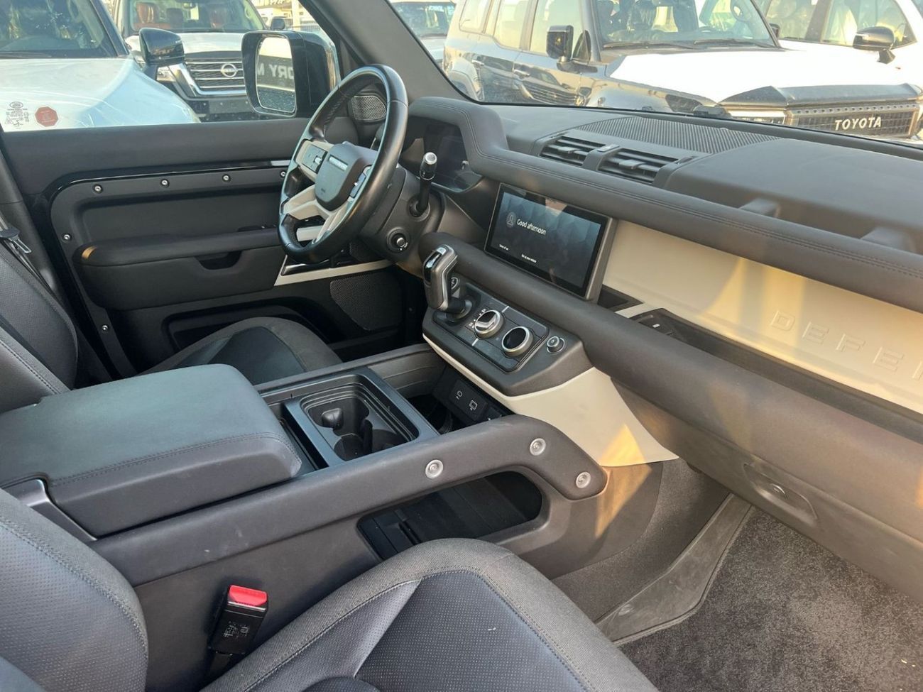 لاند روفر ديفندر 110 SE P400 3.0L