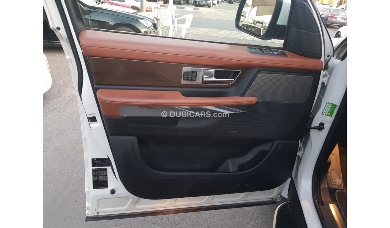 Land Rover Range Rover Sport model 2012 car prefect condition full service full option low mileage