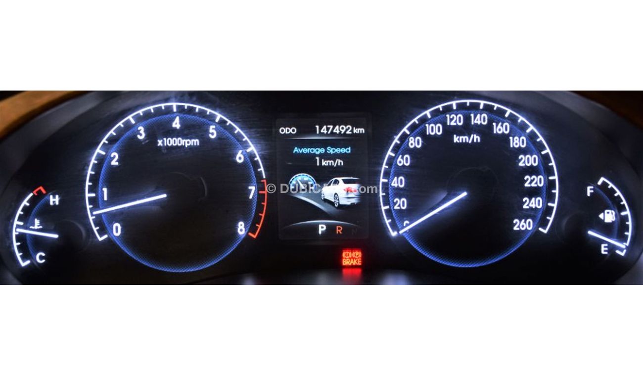 Hyundai Genesis AMAZING Hyundai Genesis 3.8 2014 Model!! in White Color! GCC Specs