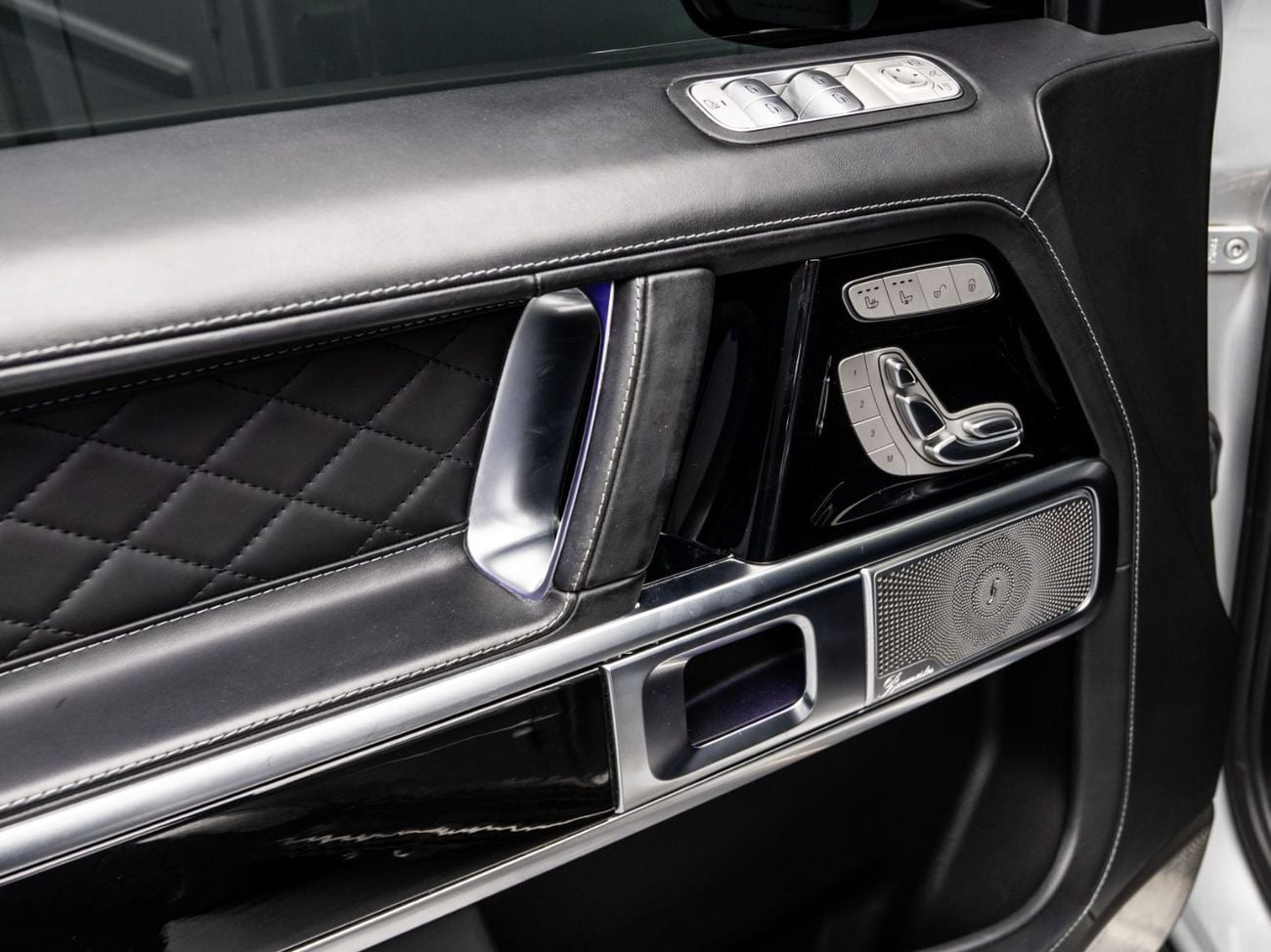مرسيدس بنز G 63 AMG 4MATIC SUV 2023 Mercedes AMG G63 4.0L TC V8, AWD, 585bhp, 8 Speed Automatic