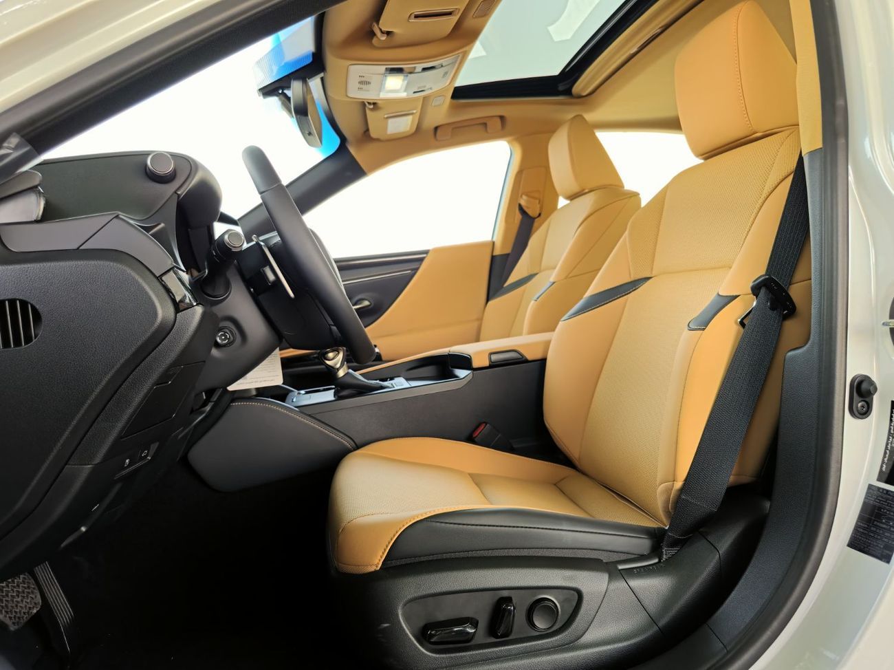 Lexus ES350 LEXUS ES350 - PRIME - 3.5L - 2025 MODEL - WHITE INSIDE TAN 