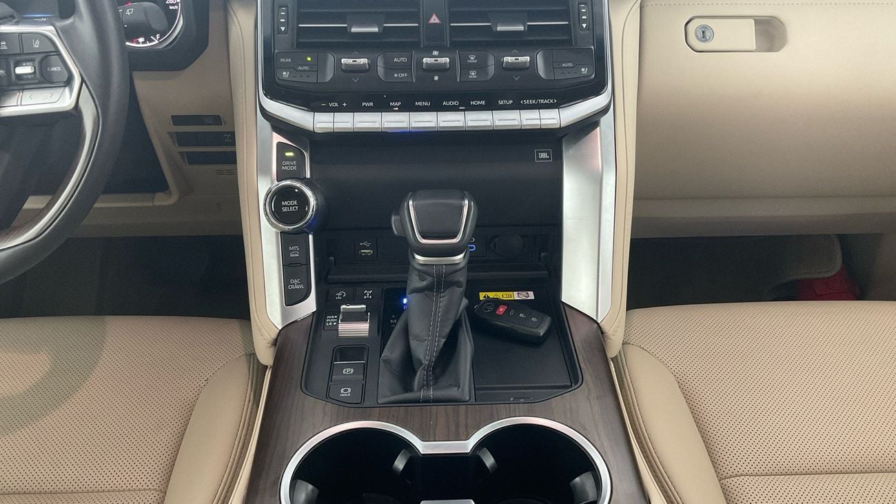 تويوتا لاند كروزر GXR | upto AED 20,000 Ramadan Discount | شامل الضمان | 0 ﺪﻔﻋﺓ ﺃﻮﻟﻯ