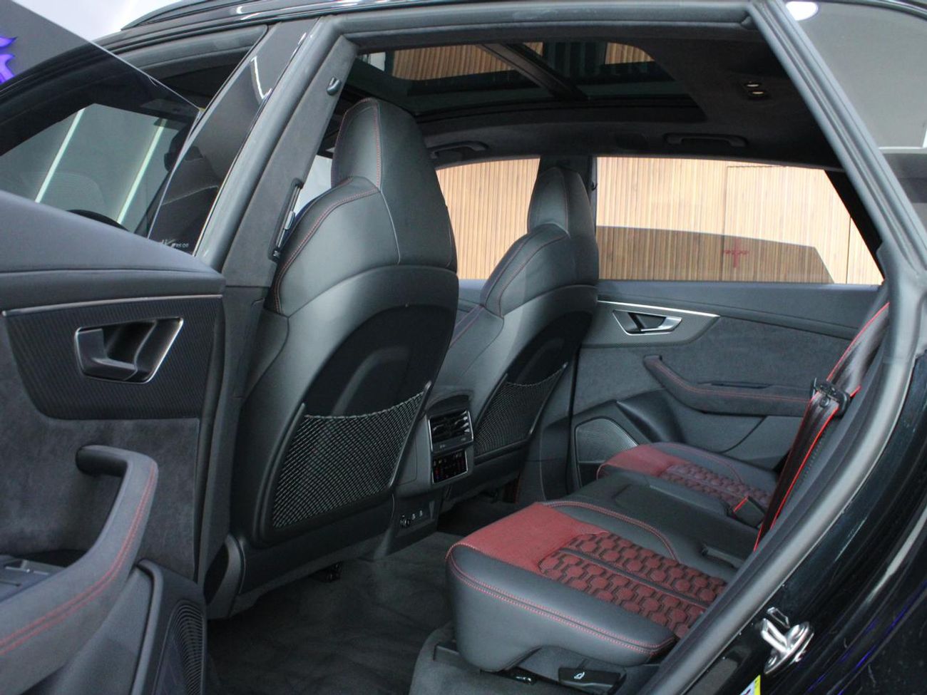 Audi RS Q8 TFSI quattro 4.0L