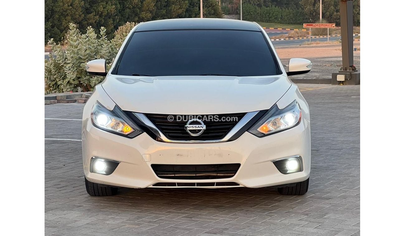 Nissan Altima SV Nissan Altima 2018 USA Wen Ownar KM 116 only pric 35 AED Very Clen Car (Accept credit card paymen