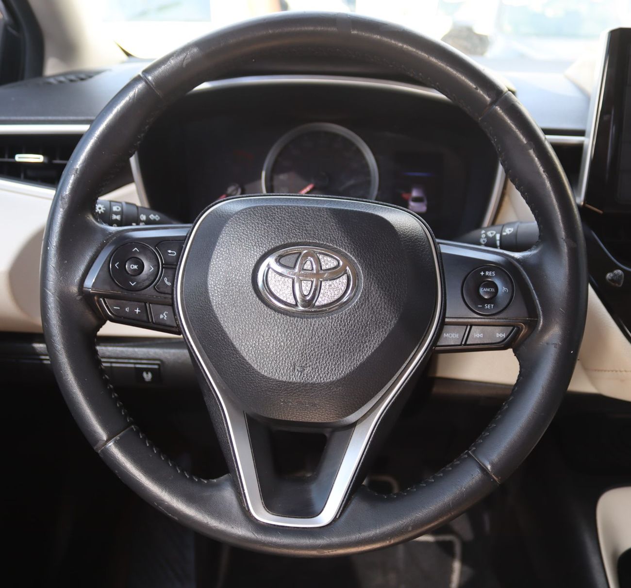 تويوتا كورولا تويتا كرولا - 2022- خليجى - بدون حواداث - فل أوبشن  رقم واحد - بمحرك 1.6- بحاله ممتازه