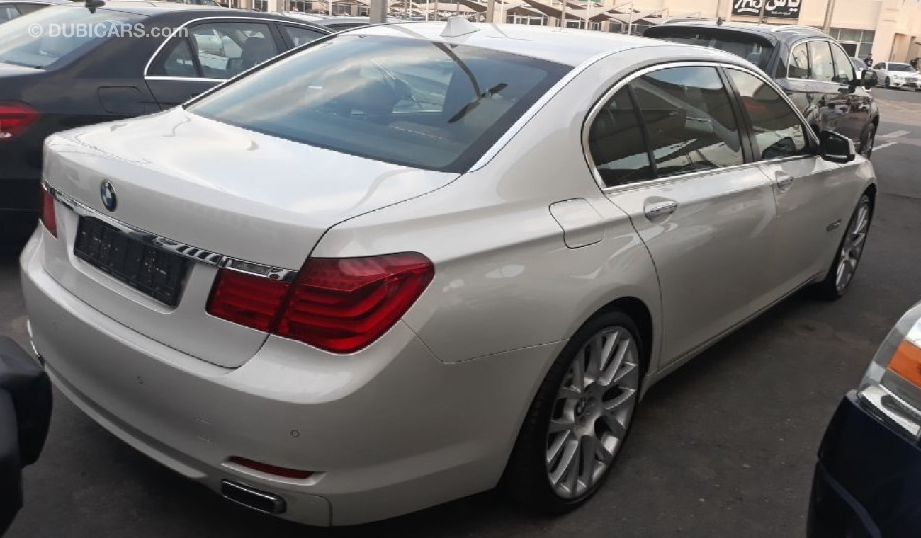 BMW 730Li 2012 Gulf specs Low mileage  clean car